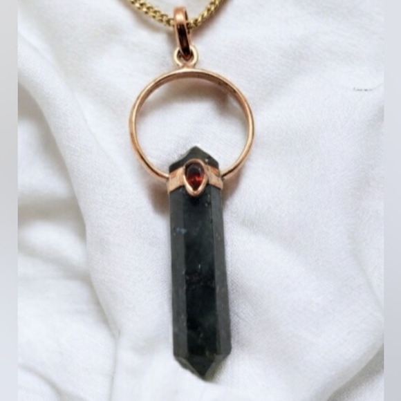 Larvikite w/ Garnet Copper pendant Necklace - Picture 1 of 12